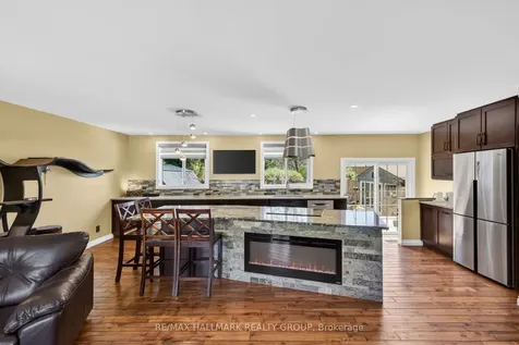 120 Abbeyhill Drive Kanata ON K2L 1H2