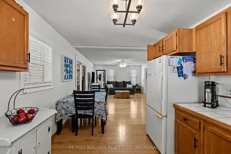 25 Mildred Avenue St. Catharines ON L2R 6J2