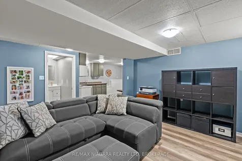 25 Mildred Avenue St. Catharines ON L2R 6J2