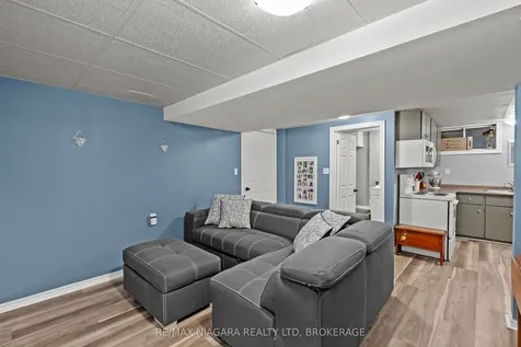 25 Mildred Avenue St. Catharines ON L2R 6J2