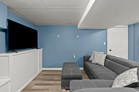 25 Mildred Avenue St. Catharines ON L2R 6J2