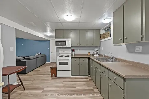 25 Mildred Avenue St. Catharines ON L2R 6J2
