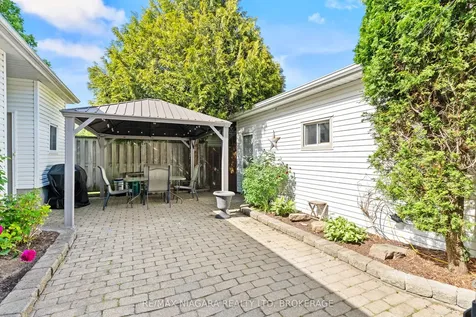 25 Mildred Avenue St. Catharines ON L2R 6J2