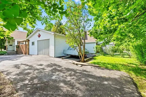 25 Mildred Avenue St. Catharines ON L2R 6J2