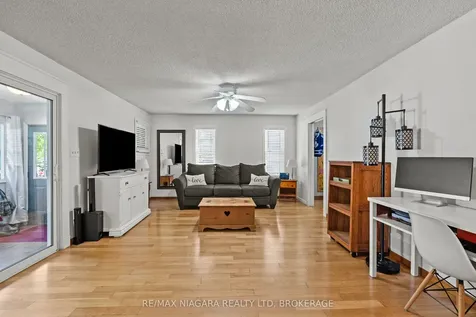 25 Mildred Avenue St. Catharines ON L2R 6J2