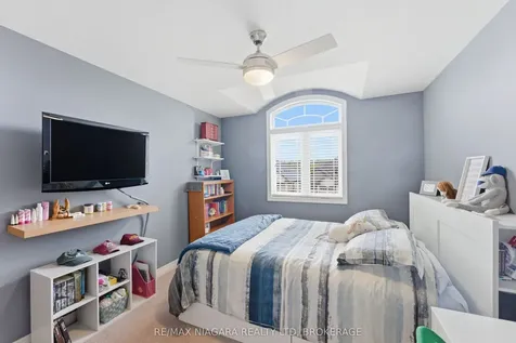 4099 Highland Park Drive Lincoln ON L3J 0L7