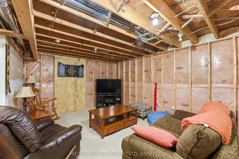 4099 Highland Park Drive Lincoln ON L3J 0L7