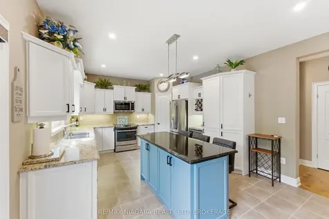 4099 Highland Park Drive Lincoln ON L3J 0L7