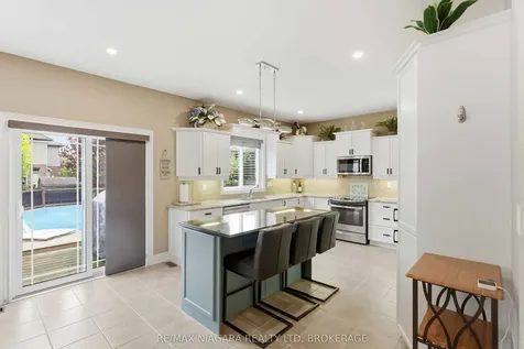 4099 Highland Park Drive Lincoln ON L3J 0L7