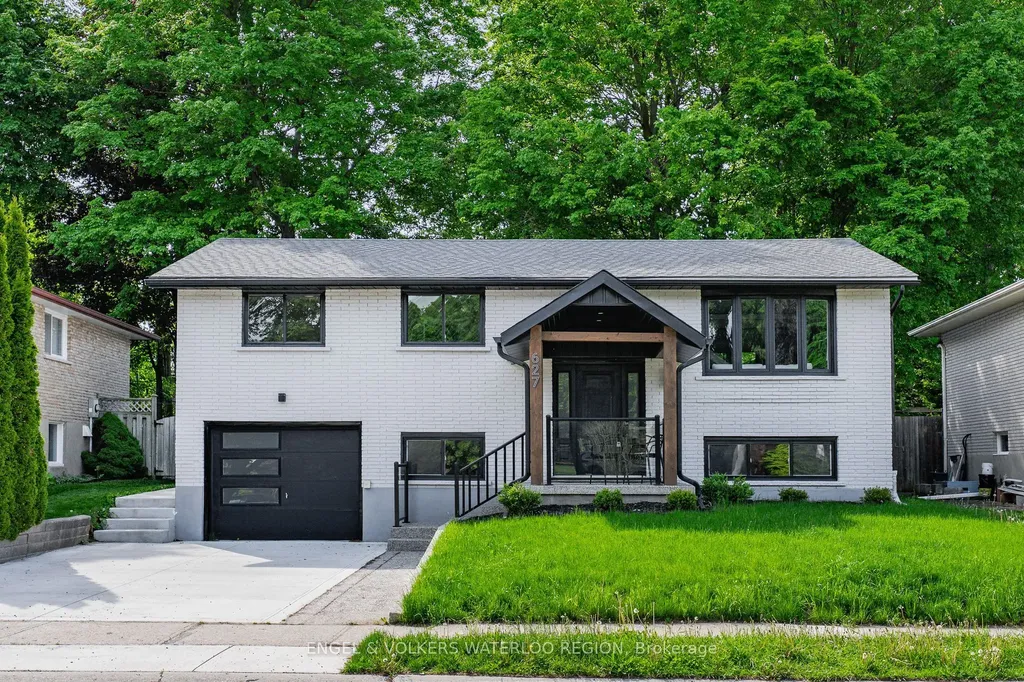 627 Glen Forrest Boulevard Waterloo ON N2L 4K1