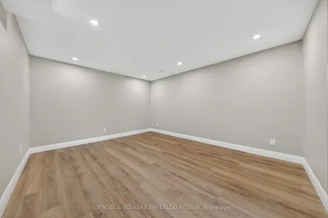 627 Glen Forrest Boulevard Waterloo ON N2L 4K1