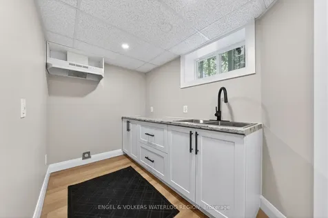627 Glen Forrest Boulevard Waterloo ON N2L 4K1