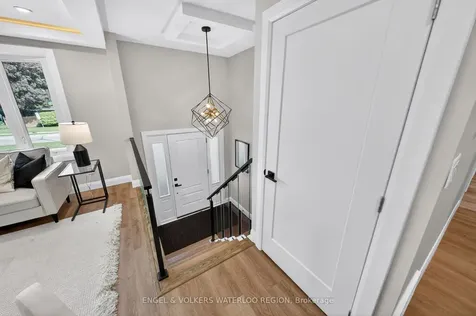 627 Glen Forrest Boulevard Waterloo ON N2L 4K1