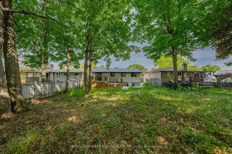 627 Glen Forrest Boulevard Waterloo ON N2L 4K1