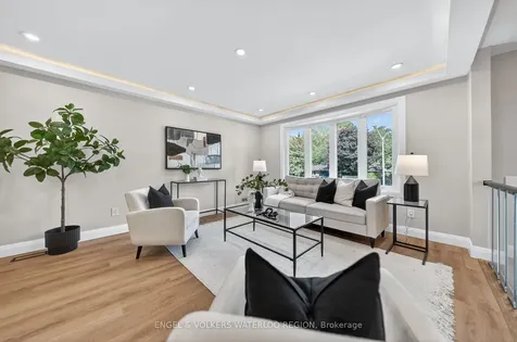627 Glen Forrest Boulevard Waterloo ON N2L 4K1