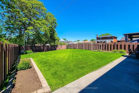 56 Teak Street Hamilton ON L8G 4W5