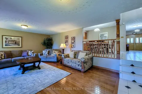 56 Teak Street Hamilton ON L8G 4W5