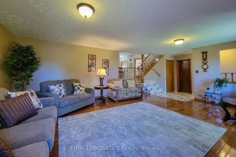 56 Teak Street Hamilton ON L8G 4W5