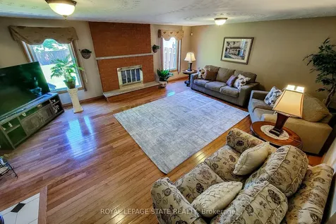 56 Teak Street Hamilton ON L8G 4W5