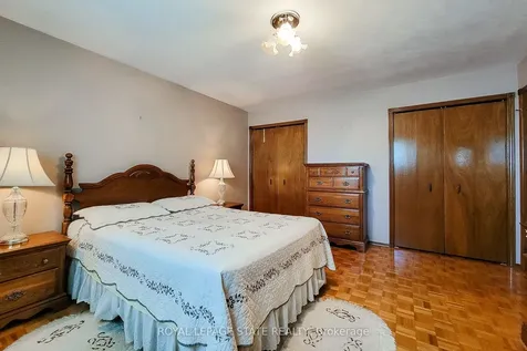 56 Teak Street Hamilton ON L8G 4W5