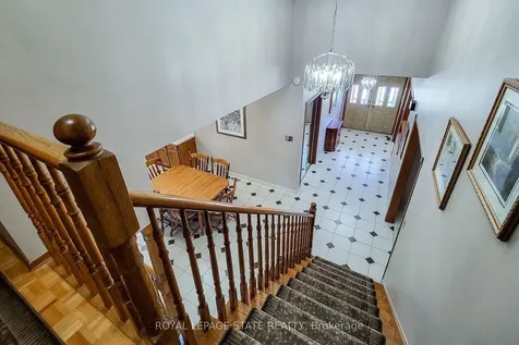 56 Teak Street Hamilton ON L8G 4W5