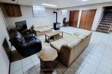 56 Teak Street Hamilton ON L8G 4W5
