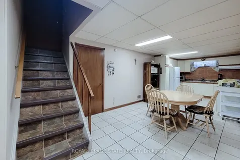 56 Teak Street Hamilton ON L8G 4W5