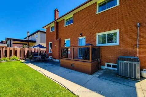 56 Teak Street Hamilton ON L8G 4W5