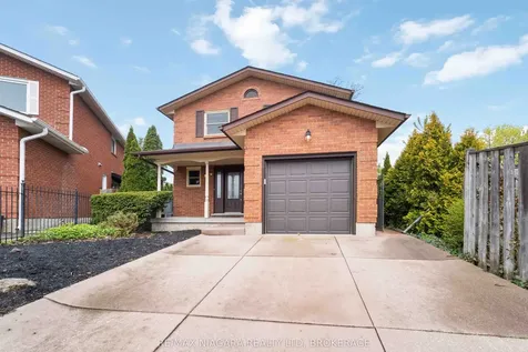 10 Donegel Place Hamilton ON L9A 4Z6