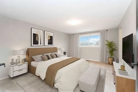 10 Donegel Place Hamilton ON L9A 4Z6