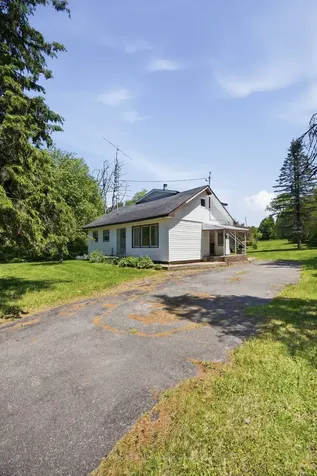 6189 Loop Road Highlands East ON K0L 2A0