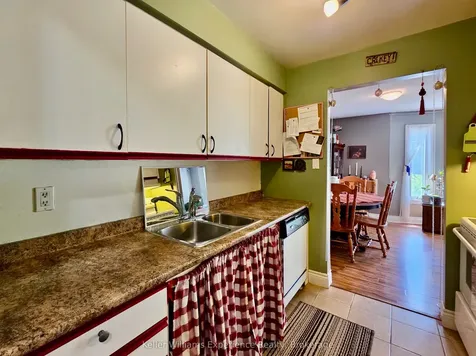 661 Cedar Lane Bracebridge ON P1L 1N9