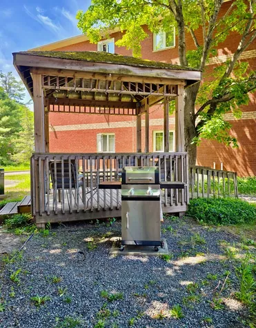 661 Cedar Lane Bracebridge ON P1L 1N9
