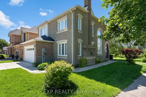 3 Madison Court E Welland ON L3C 7G3