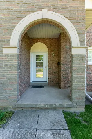 3 Madison Court E Welland ON L3C 7G3