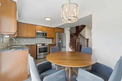 201 Westbank Trail Hamilton ON L8J 0H4