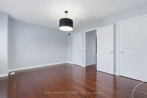 201 Westbank Trail Hamilton ON L8J 0H4