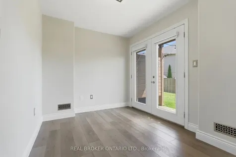 201 Westbank Trail Hamilton ON L8J 0H4