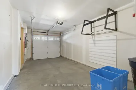 201 Westbank Trail Hamilton ON L8J 0H4