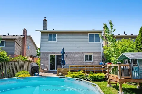 7 Rembrandt Drive Grimsby ON L3M 4Z6