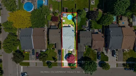7 Rembrandt Drive Grimsby ON L3M 4Z6