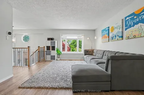 7 Rembrandt Drive Grimsby ON L3M 4Z6