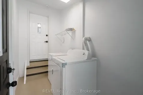 5261 Buchanan Avenue Niagara Falls ON L2E 5A7