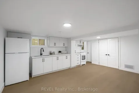5261 Buchanan Avenue Niagara Falls ON L2E 5A7