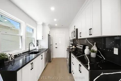 5261 Buchanan Avenue Niagara Falls ON L2E 5A7