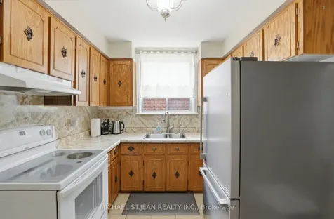 133 Beland Avenue S Hamilton ON L8K 3T5