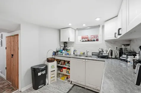 133 Beland Avenue S Hamilton ON L8K 3T5