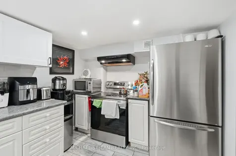133 Beland Avenue S Hamilton ON L8K 3T5