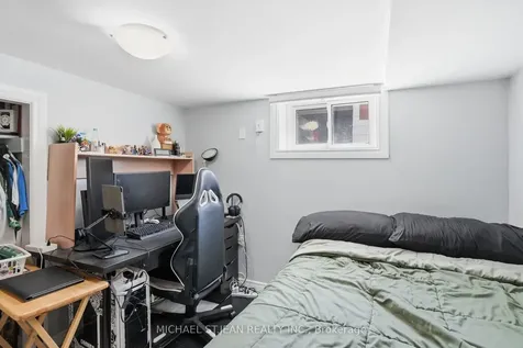 133 Beland Avenue S Hamilton ON L8K 3T5