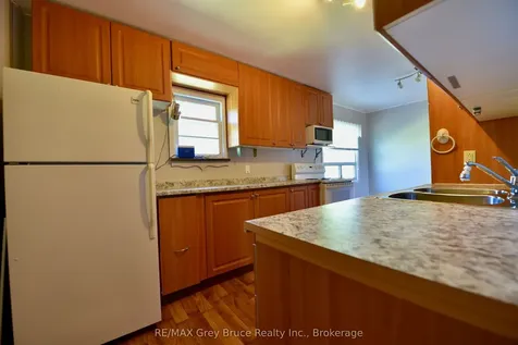 114 Lindsay Road 5 N/a Northern Bruce Peninsula ON N0H 1W0